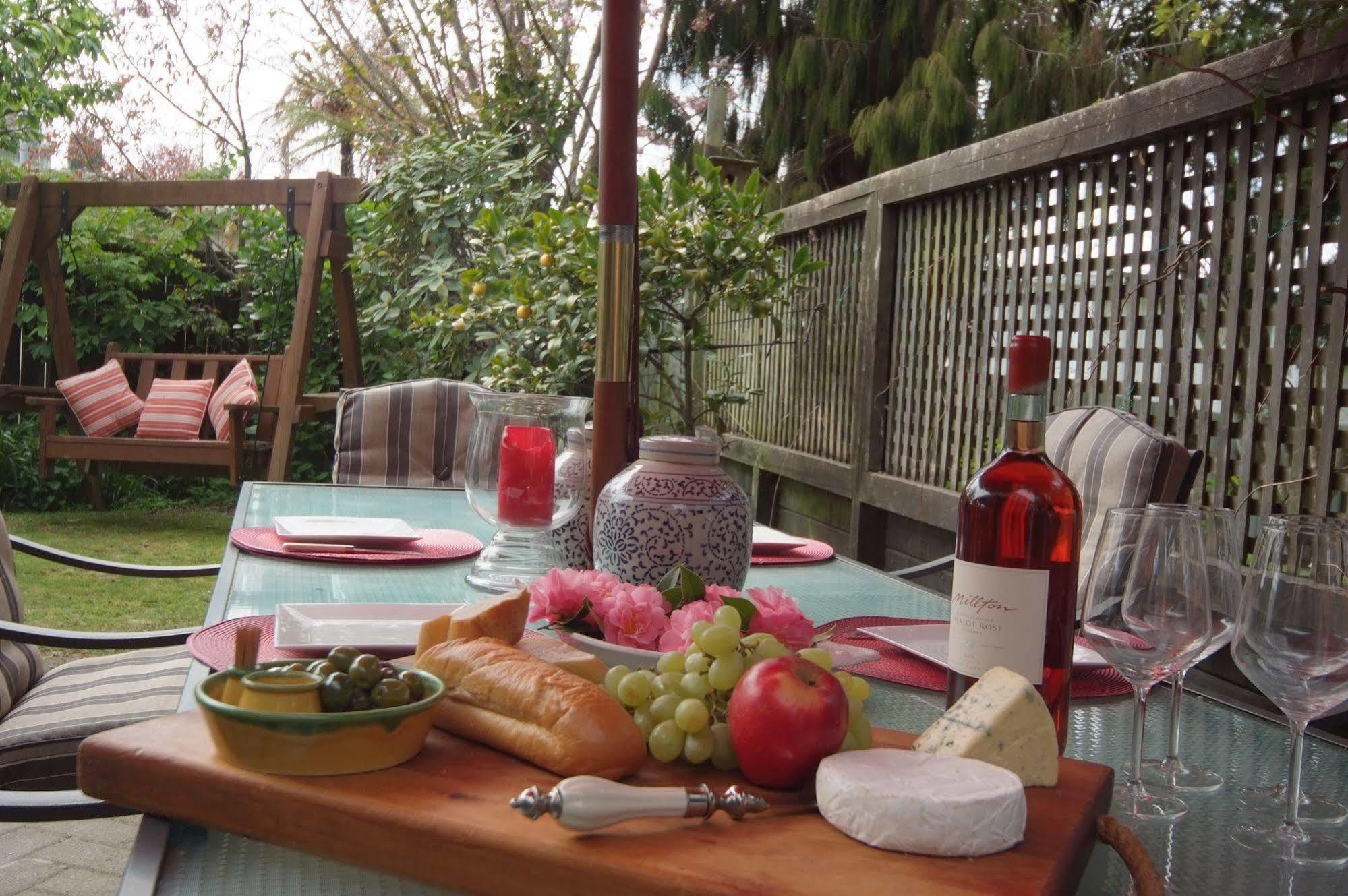 The Loft Bed And Breakfast Taupo Exterior foto
